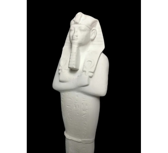 Estatuilla de Osiris, dios de los muertos que...