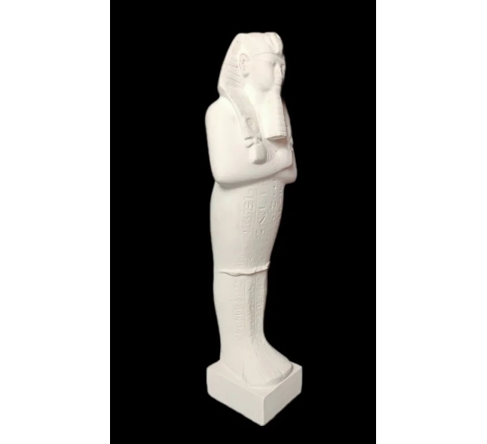 Estatuilla de Osiris, dios de los muertos que...