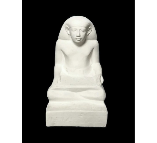 Statuette de scribe égyptien assis en tailleur