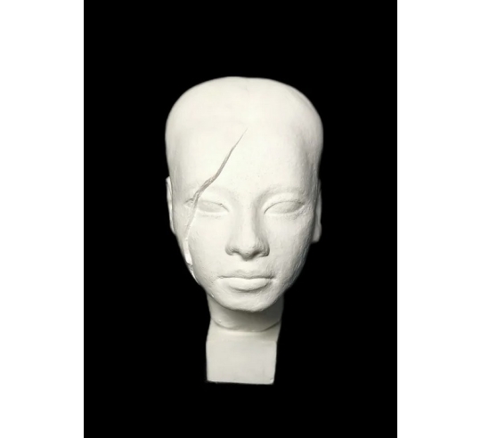 Busto de Meritatón, princesa de Egipto, Hija de...