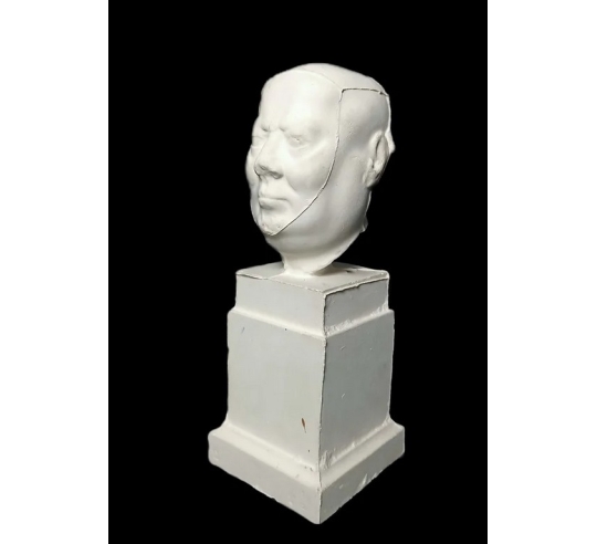 Tête de statue masculine de l'Égypte ancienne,...