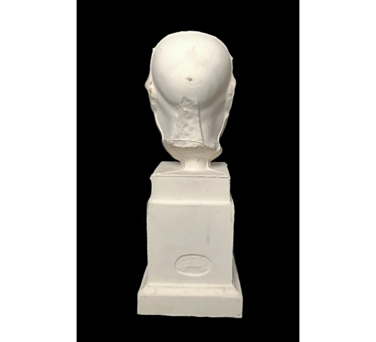 Tête de statue masculine de l'Égypte ancienne,...