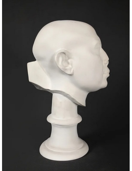Tête de statue masculine dite Tête verte de Berlin, musée égyptien de Berlin.