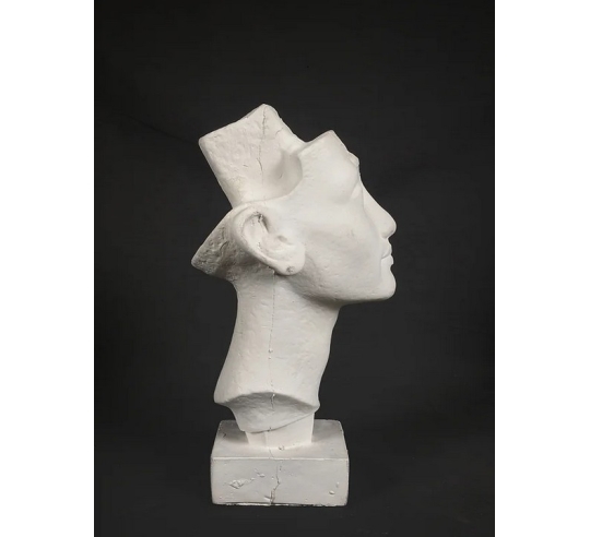 Busto de Nefertiti, reina faraón de Egipto y...