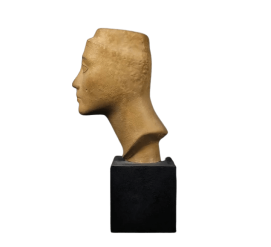 Bust of Nefertiti Queen Pharaoh of Egypt and...