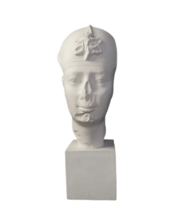 Tête du roi Pharaon d'Égypte Apriès, musée du Louvre.