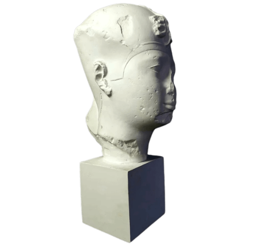 Tête du roi Pharaon d'Égypte Apriès, musée du...