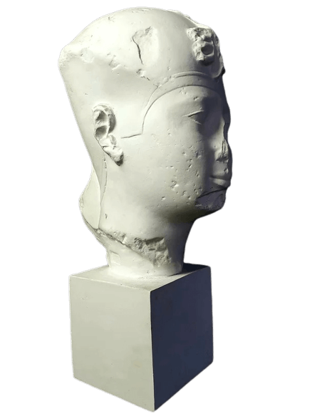 Cabeza del faraón egipcio Rey Apries, Museo del Louvre.