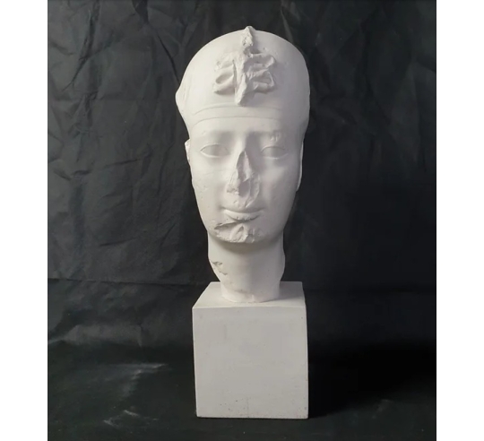 Cabeza del faraón egipcio Rey Apries, Museo del...