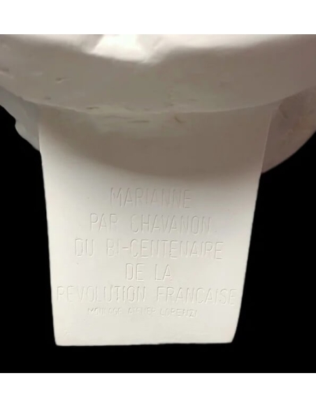 Buste de Marianne, allégorie de la République française d'après Roger Louis Chavanon.