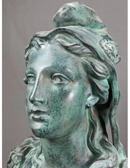 Buste de Marianne, allégorie de la République française d'après Victor Mauger.