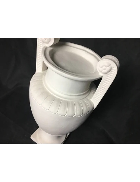 Ánfora, antiguo jarrón griego con asas sin friso