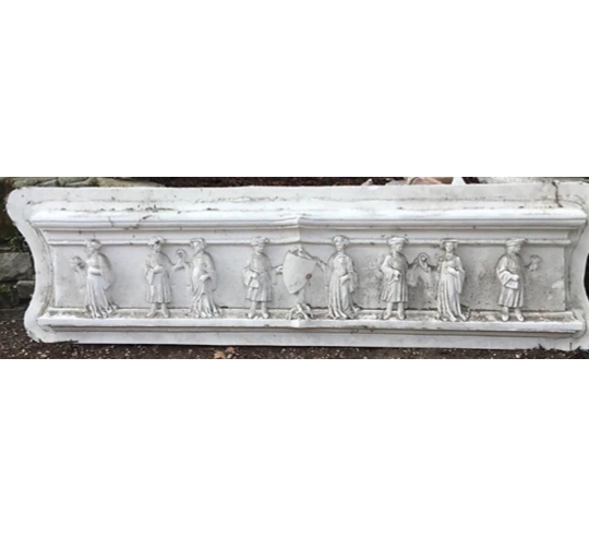 Manteau de Cheminée à dix personnages du Mans,...