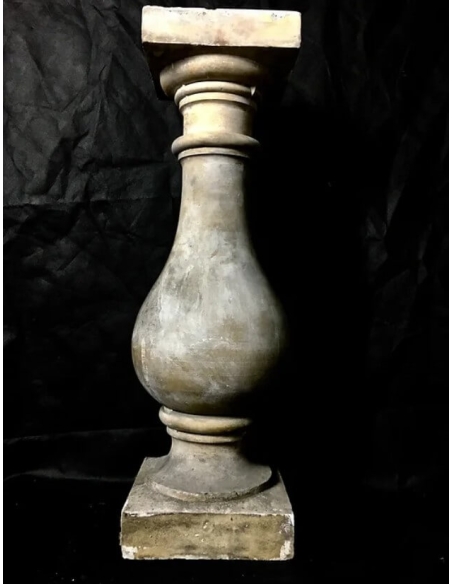 Balustre en forme de piédouche, de style néoclassique