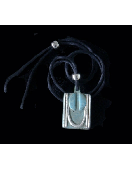 Médaillon La femme, symbole d'après Gustav Klimt, pâtine bleue.