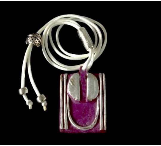 Médaillon La femme, symbole d'après Gustav...