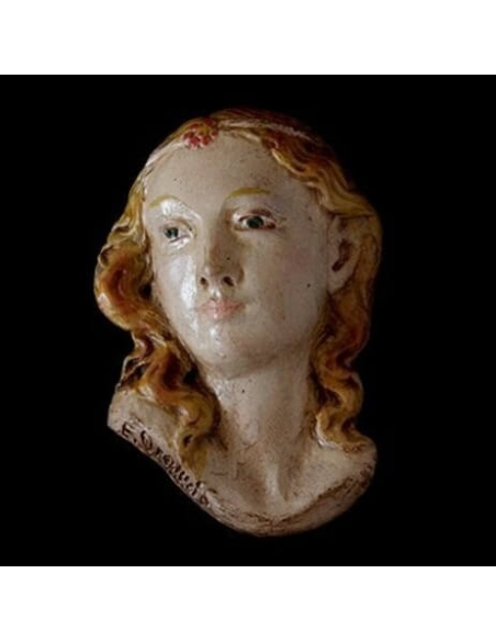 Medallion face of the Holy Virgin, Gothic style.