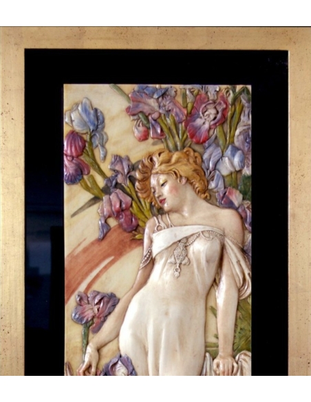 Tableau en relief les Fleurs, l'Iris d'après Alphons Mucha.