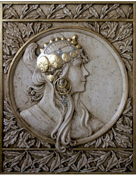 Tableau en relief Têtes byzantines, la Brunette d'après Alphons Mucha.