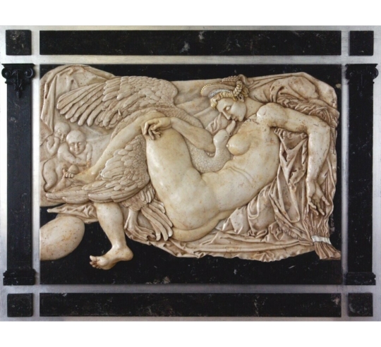 Tableau en relief Léda et le Cygne d'après un tableau perdu de Michel-Ange.