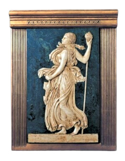 Bajorrelieve de Ménade sujetando un cordero sacrificado y...