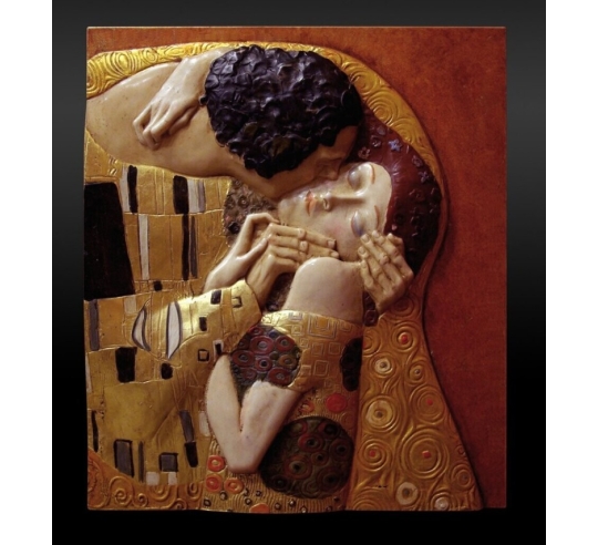 Relief painting The Kiss after Gustav Klimt.