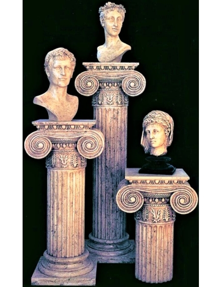 Buste du général Jules César jeune, conquérant de la gaule et coiffé des lauriers de la victoire.