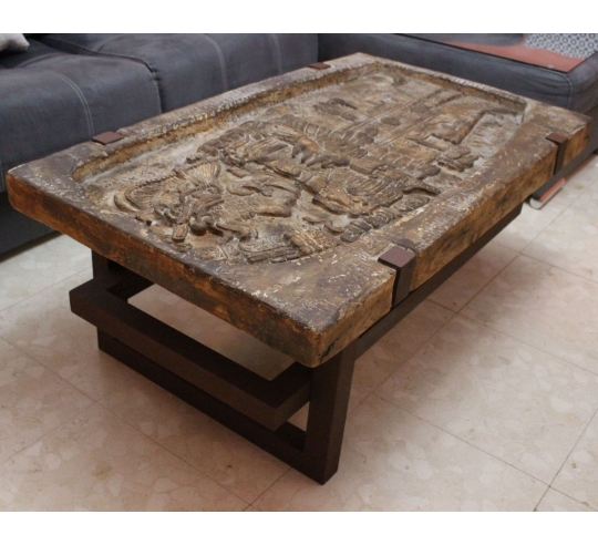 Table basse stèle royale Maya