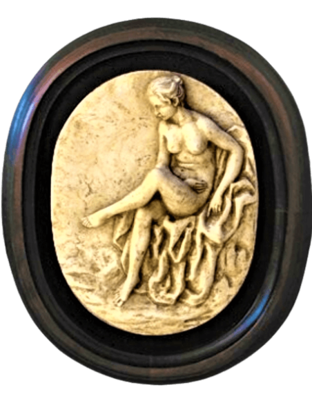 Bas-relief Vénus au bain II inspiré par le chef d’oeuvre de Christophe Gabriel Allegrain.