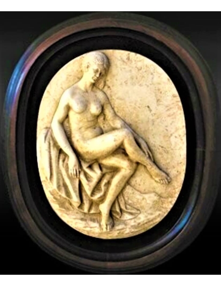Bajorrelieve Venus en el baño I inspirado por la obra maestra de Christophe Gabriel Allegrain.