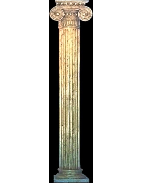 Colonne de style ionique.