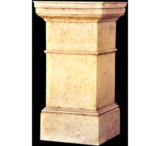 Piédestal large rectangulaire style antique.