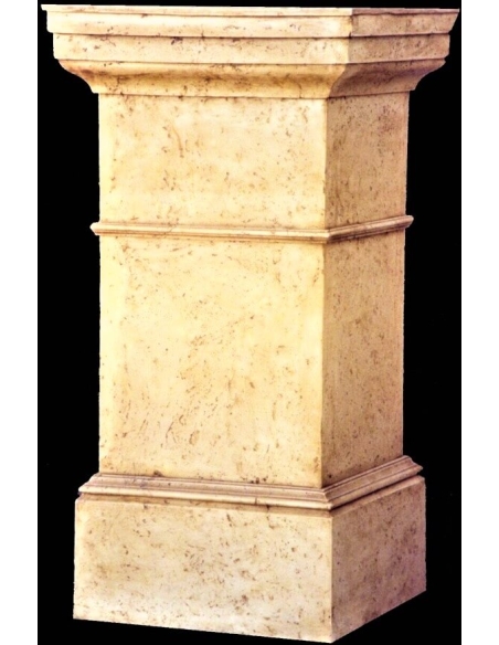 Piédestal large rectangulaire style antique.
