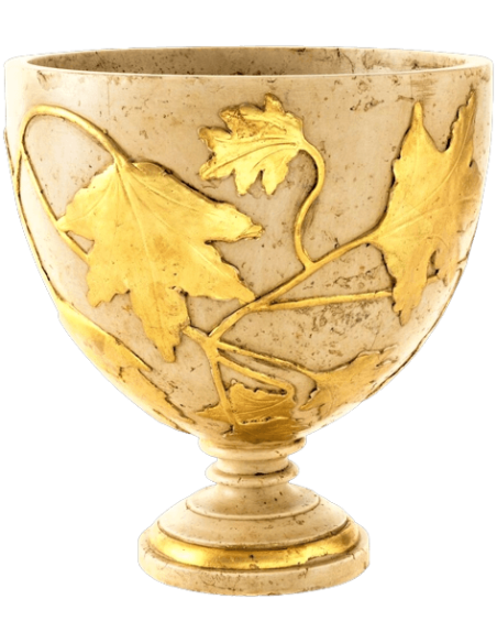 Jarrón de estilo romano con motivos de hojas de vid, según un modelo hallado en Pompeya, con pátina crema y dorada.