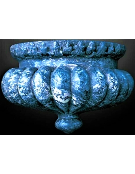 Wall light in the classic Roman style with an azure-blue patina.