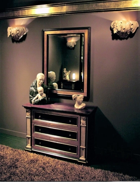 Escultura de madre e hijo.