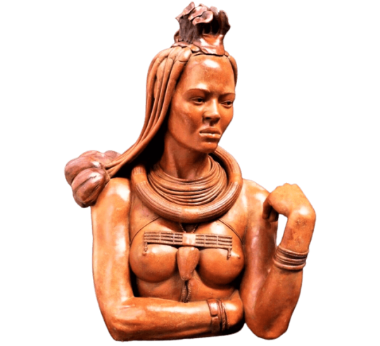 Escultura de mujer himba.