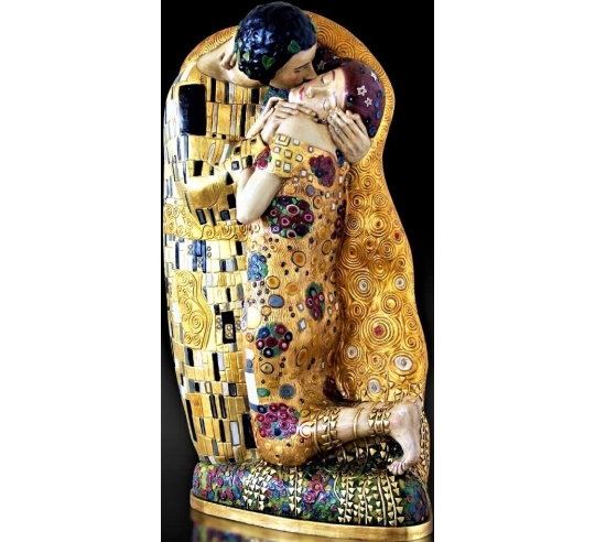 Sculpture of the Kiss by Gustav Klimt I.