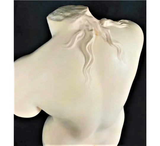 Torse de Vénus nue de style Aphrodite de Cnide,...