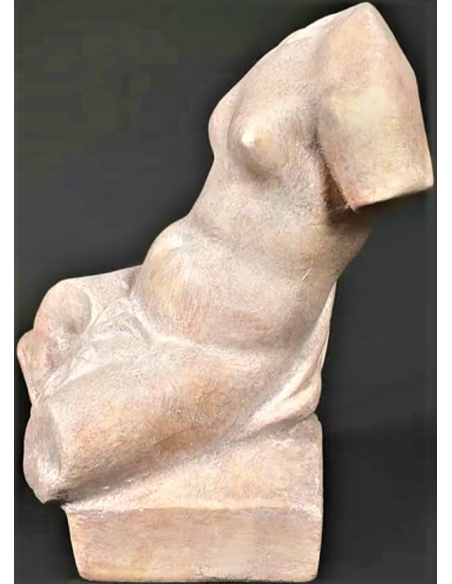 Torso de Venus sentada sin cabeza.