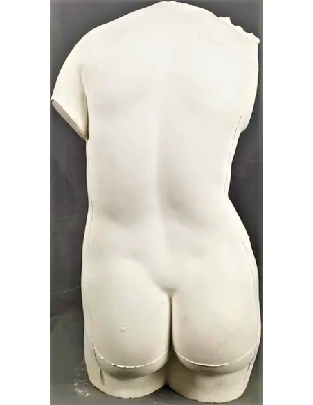 Torso de Venus de Cnidus según Praxíteles, Museo del Cincuentenario.