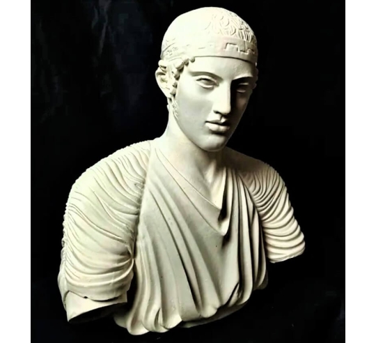 Busto del auriga de Delfos, Museo Arqueológico...
