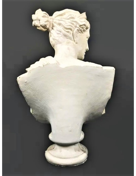 Buste d'Artémis ou Diane Chasseresse dite aussi Diane de Versailles, Musée du Louvre