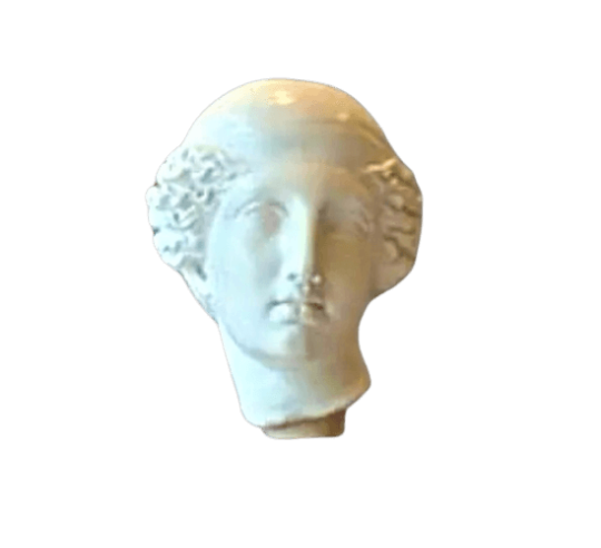 Busto de joven mujer con cinta en la frente, Museo del Louvre