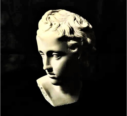 Busto de Amor o Eros, Museo del Louvre