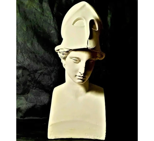 Buste d’Athéna casquée dite Pallas de Velletri,...