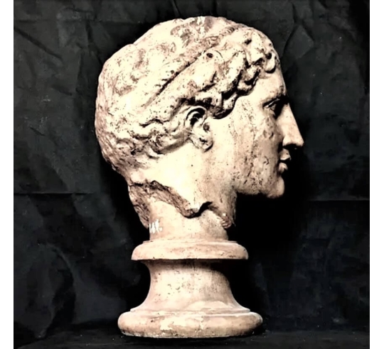 Tête de Niké ou d’Iris dite Laborde, fronton...