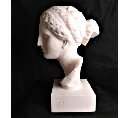 Buste de la Vénus de Martres d'après Praxitèle,...