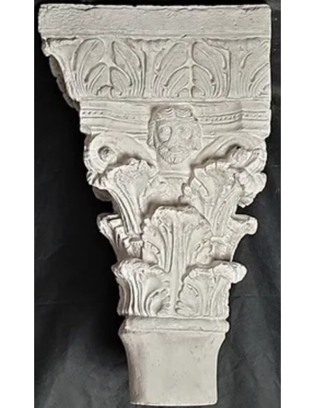 Twin capitals adorned with angels and saints - Gothic style