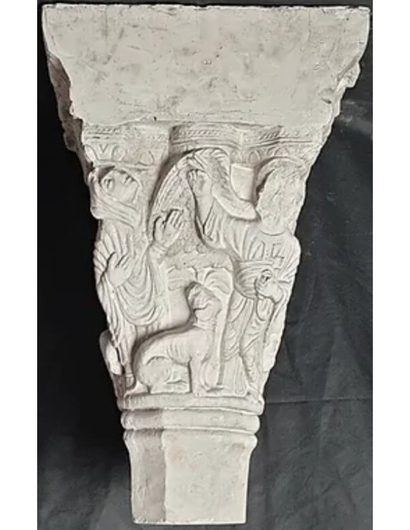 Capiteles gemelos decorados con ángeles y santos - estilo gótico